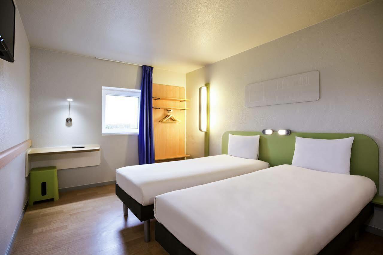 Ibis Budget Grigny Centre Kültér fotó
